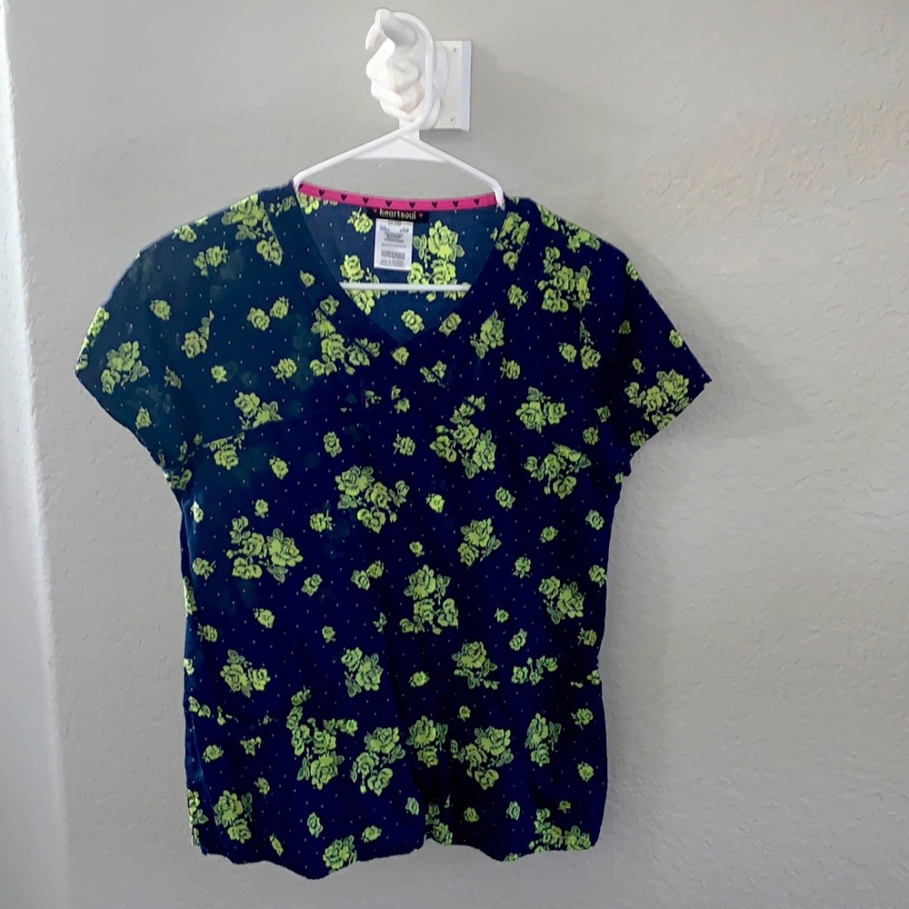 Heartsoul size small scrub top